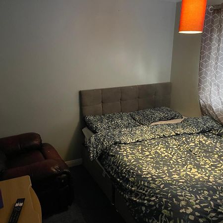 1 Bedroom In 3Bed House Bristol Exteriör bild