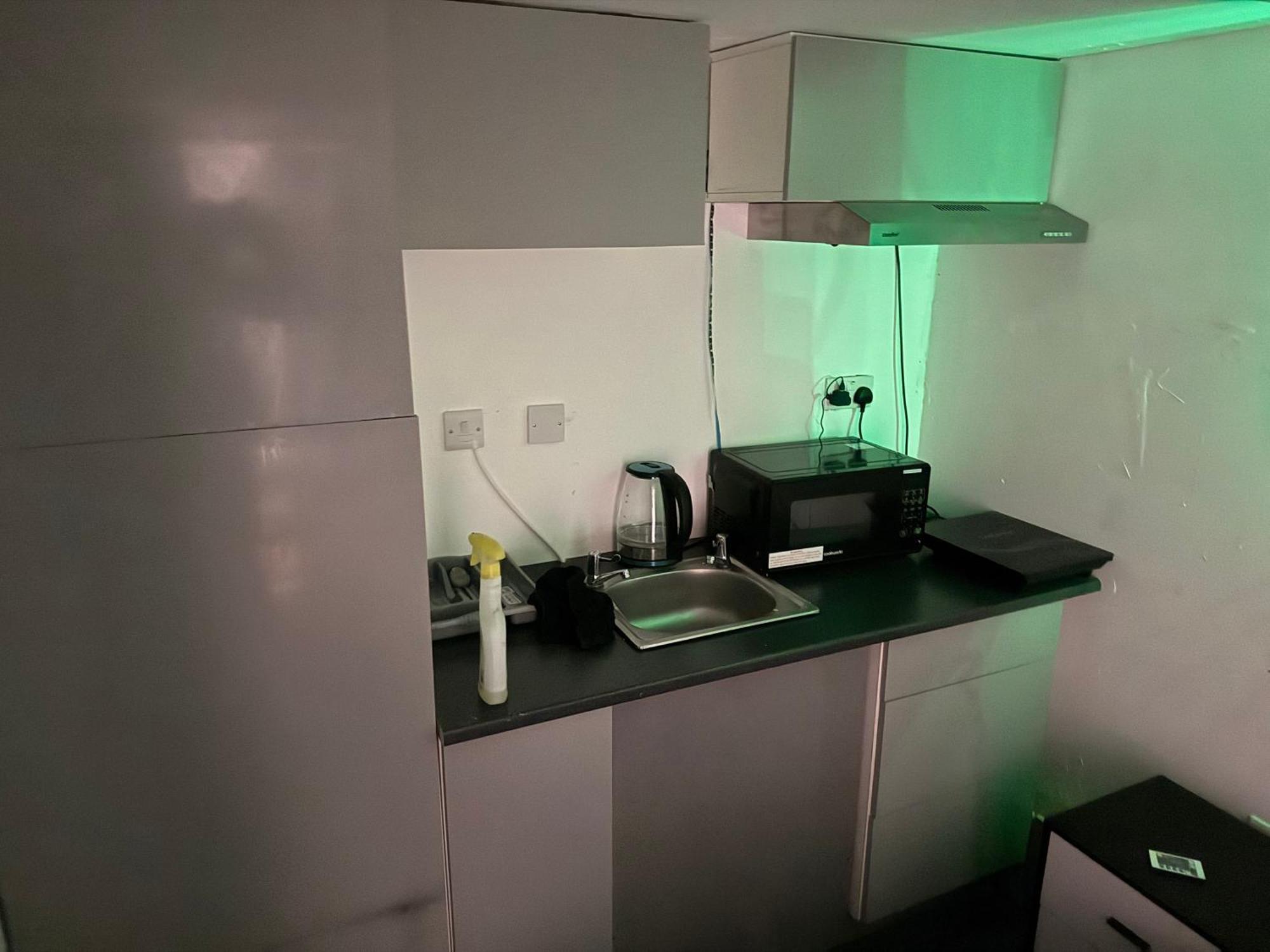 1 Bedroom In 3Bed House Bristol Exteriör bild